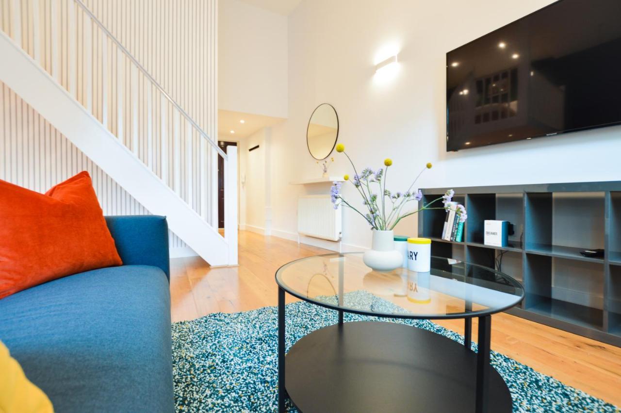 Spacious West Hampstead Apartment With Mezzanine Bedroom By Concept Apartments Лондон Экстерьер фото